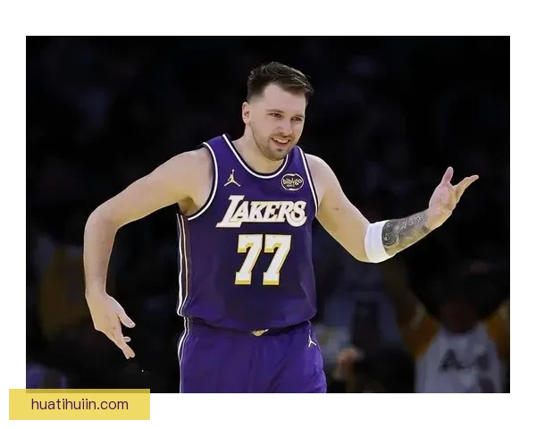 湖人对阵独行侠东契奇里夫斯斯马特缺阵 范德彪出战成疑